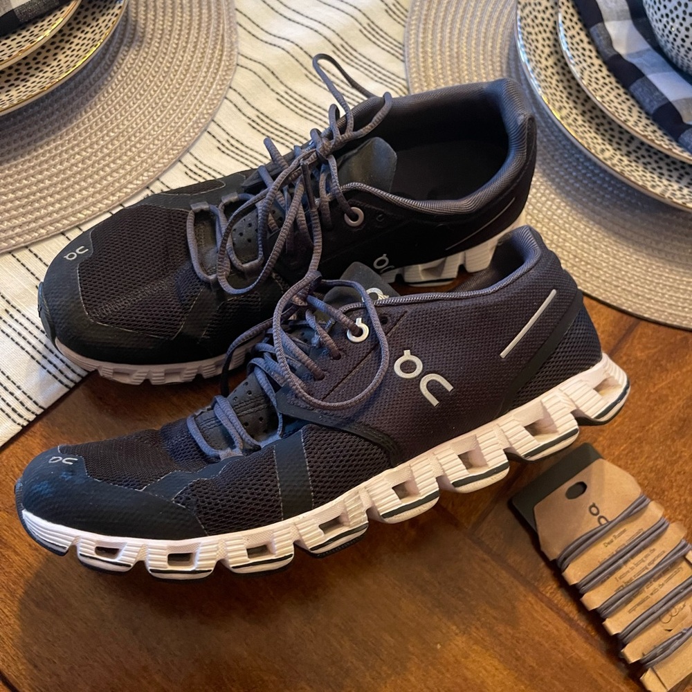 Women’s OnRunning shoes size 8.5 shoes